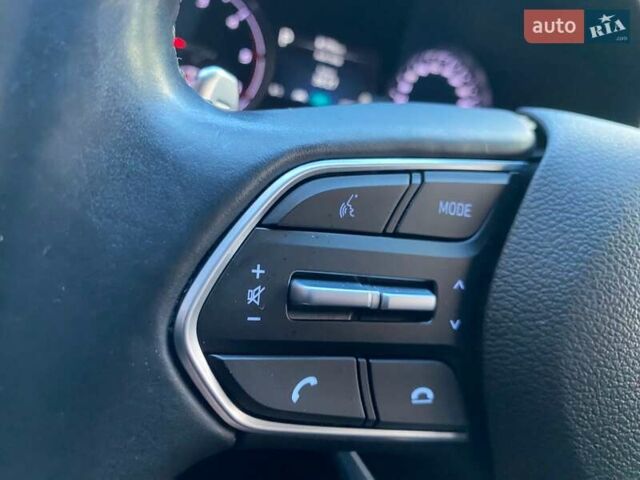 Серый Хендай Санта Фе, объемом двигателя 2.2 л и пробегом 153 тыс. км за 29400 $, фото 60 на Automoto.ua