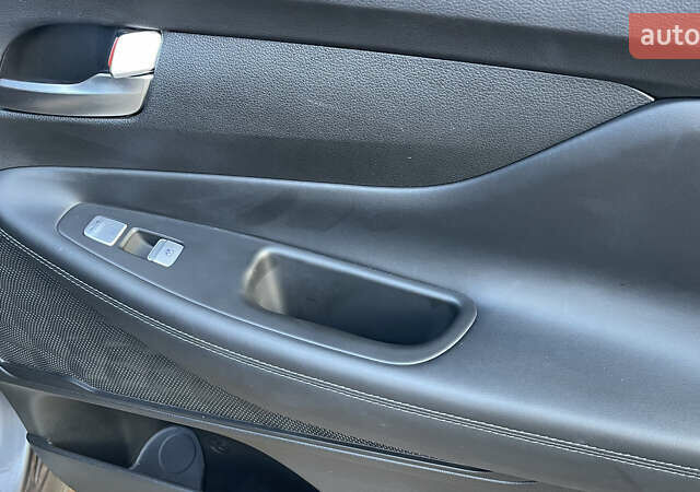 Хендай Санта Фе 2020 у Умани на Automoto.ua Сірий Хендай Санта Фе, об'ємом двигуна 2.15 л та пробігом 94 тис. км за 37700 $, фото 20 на Automoto.ua