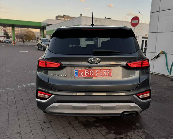 Серый Хендай Санта Фе, объемом двигателя 2.36 л и пробегом 170 тыс. км за 18600 $, фото 14 на Automoto.ua