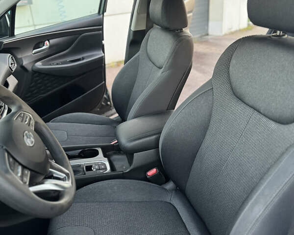 Серый Хендай Санта Фе, объемом двигателя 2.36 л и пробегом 170 тыс. км за 18600 $, фото 50 на Automoto.ua