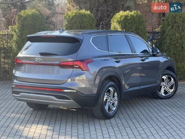 Серый Хендай Санта Фе, объемом двигателя 2.15 л и пробегом 113 тыс. км за 29700 $, фото 2 на Automoto.ua