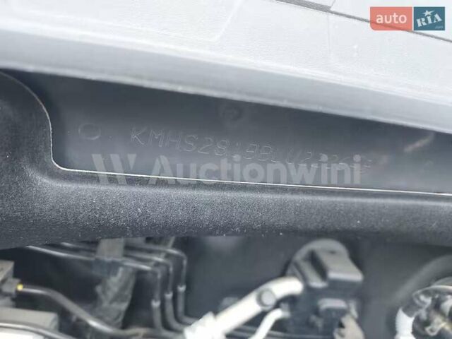 Сірий Хендай Санта Фе, об'ємом двигуна 2 л та пробігом 90 тис. км за 12900 $, фото 48 на Automoto.ua