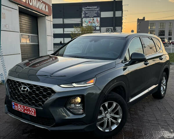 Серый Хендай Санта Фе, объемом двигателя 2.36 л и пробегом 170 тыс. км за 18600 $, фото 7 на Automoto.ua