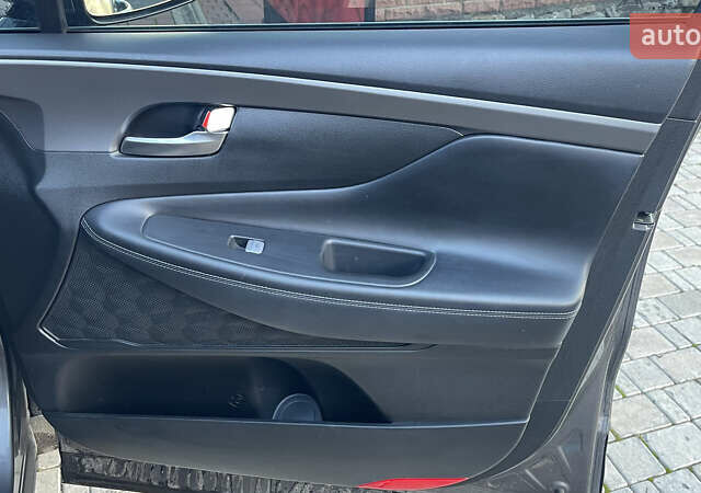 Хендай Санта Фе 2020 у Умани на Automoto.ua Сірий Хендай Санта Фе, об'ємом двигуна 2.15 л та пробігом 94 тис. км за 37700 $, фото 23 на Automoto.ua