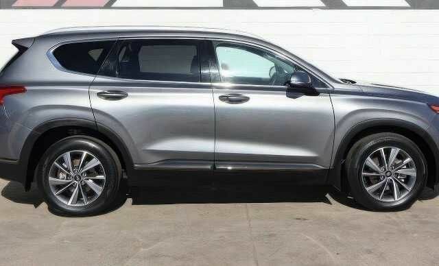 Серый Хендай Санта Фе, объемом двигателя 2.4 л и пробегом 45 тыс. км за 8200 $, фото 2 на Automoto.ua