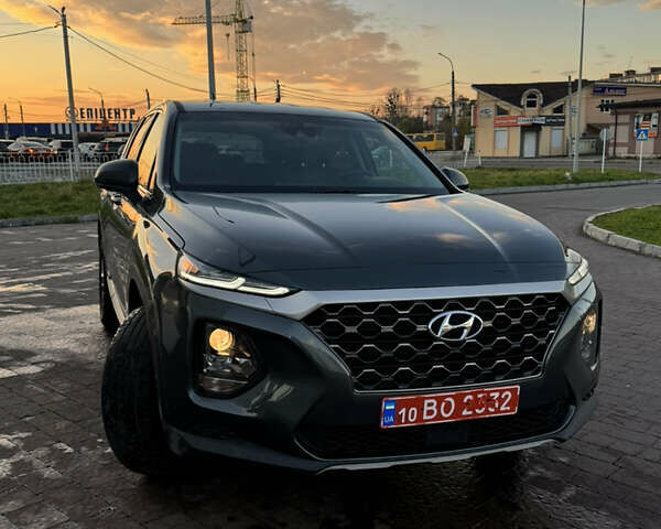 Серый Хендай Санта Фе, объемом двигателя 2.36 л и пробегом 170 тыс. км за 18600 $, фото 5 на Automoto.ua