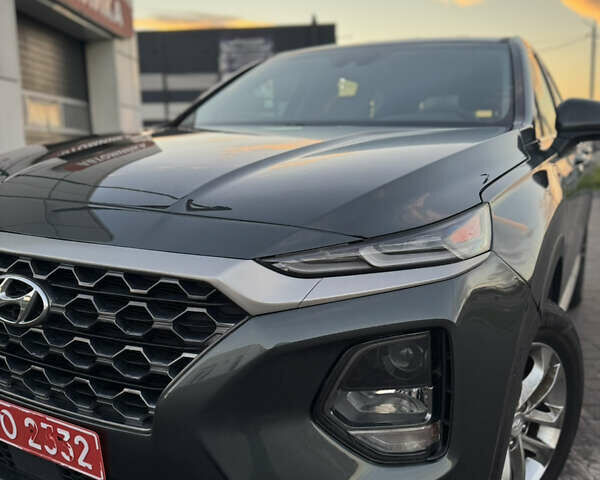 Серый Хендай Санта Фе, объемом двигателя 2.36 л и пробегом 170 тыс. км за 18600 $, фото 30 на Automoto.ua