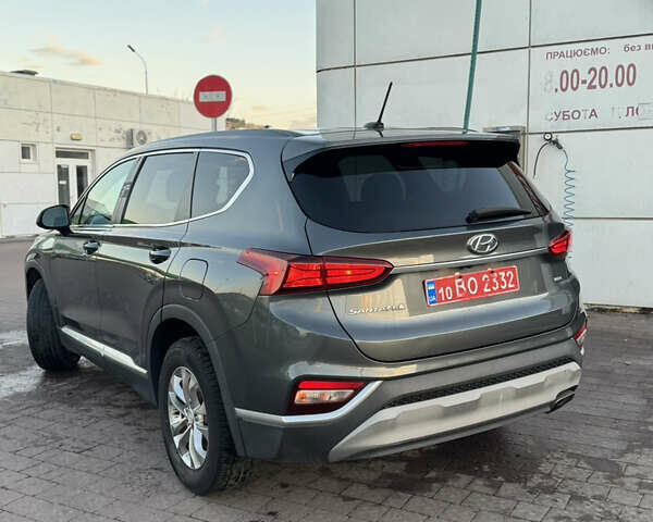 Серый Хендай Санта Фе, объемом двигателя 2.36 л и пробегом 170 тыс. км за 18600 $, фото 13 на Automoto.ua