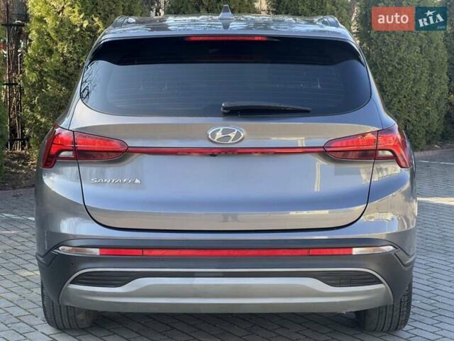 Серый Хендай Санта Фе, объемом двигателя 2.15 л и пробегом 113 тыс. км за 29700 $, фото 6 на Automoto.ua