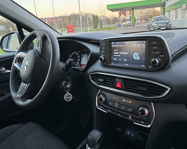 Серый Хендай Санта Фе, объемом двигателя 2.36 л и пробегом 170 тыс. км за 18600 $, фото 56 на Automoto.ua