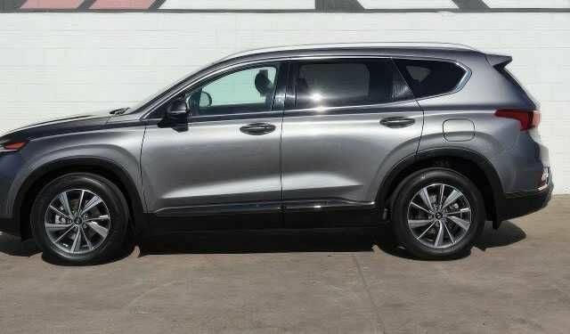 Серый Хендай Санта Фе, объемом двигателя 2.4 л и пробегом 45 тыс. км за 8200 $, фото 6 на Automoto.ua