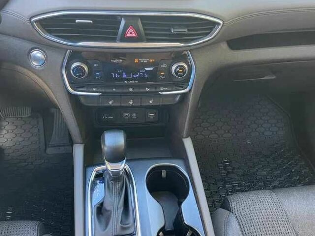 Серый Хендай Санта Фе, объемом двигателя 2.5 л и пробегом 117 тыс. км за 18000 $, фото 8 на Automoto.ua