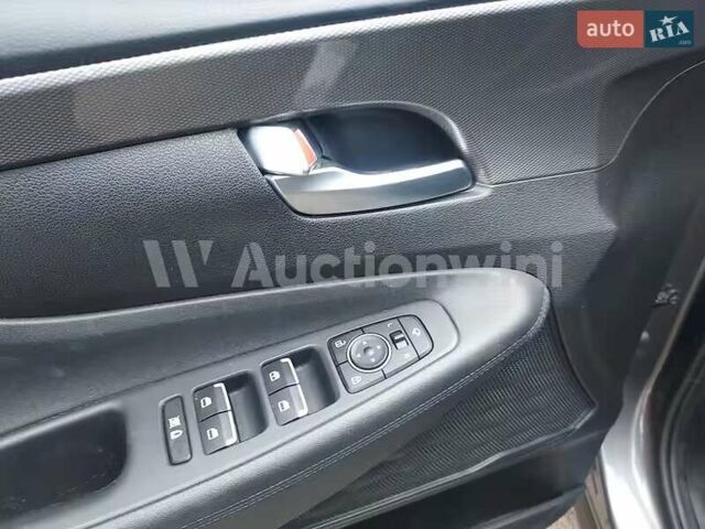Сірий Хендай Санта Фе, об'ємом двигуна 2 л та пробігом 90 тис. км за 12900 $, фото 2 на Automoto.ua