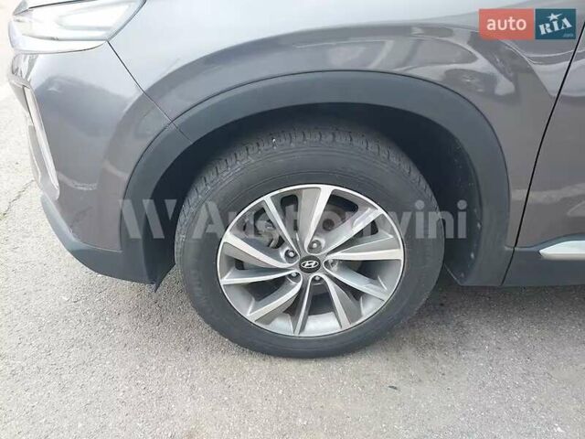 Сірий Хендай Санта Фе, об'ємом двигуна 2 л та пробігом 90 тис. км за 12900 $, фото 17 на Automoto.ua