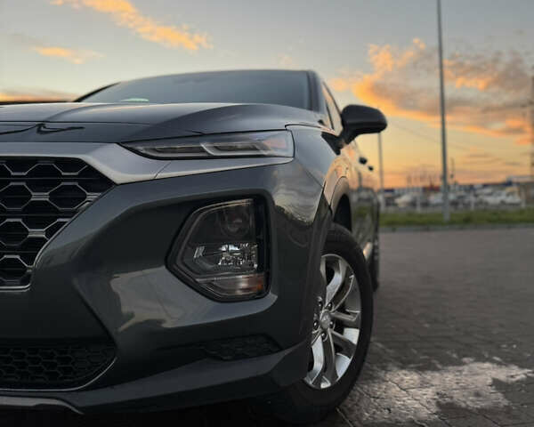 Серый Хендай Санта Фе, объемом двигателя 2.36 л и пробегом 170 тыс. км за 18600 $, фото 32 на Automoto.ua