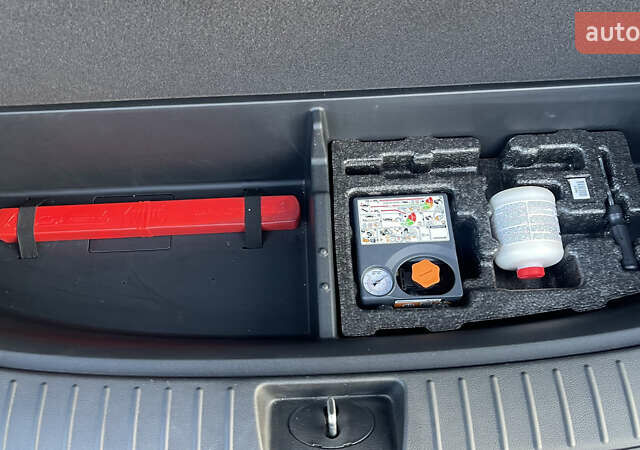 Хендай Санта Фе 2020 у Умани на Automoto.ua Сірий Хендай Санта Фе, об'ємом двигуна 2.15 л та пробігом 94 тис. км за 37700 $, фото 16 на Automoto.ua