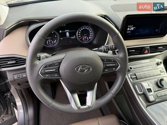 Серый Хендай Санта Фе, объемом двигателя 2.15 л и пробегом 114 тыс. км за 31800 $, фото 12 на Automoto.ua
