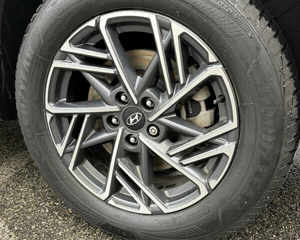 Серый Хендай Санта Фе, объемом двигателя 2.15 л и пробегом 110 тыс. км за 38000 $, фото 15 на Automoto.ua