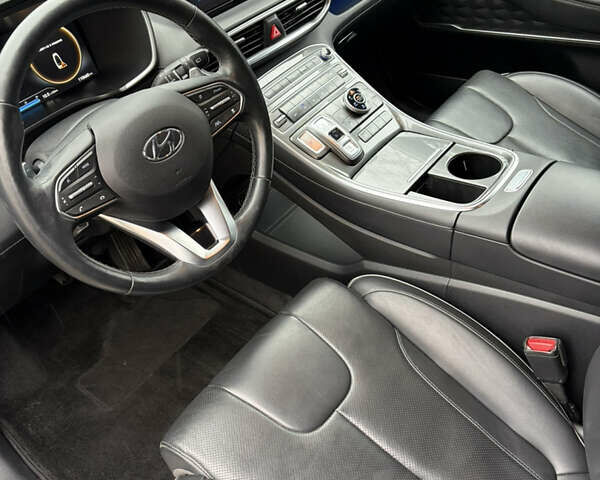Серый Хендай Санта Фе, объемом двигателя 2.15 л и пробегом 110 тыс. км за 38000 $, фото 8 на Automoto.ua