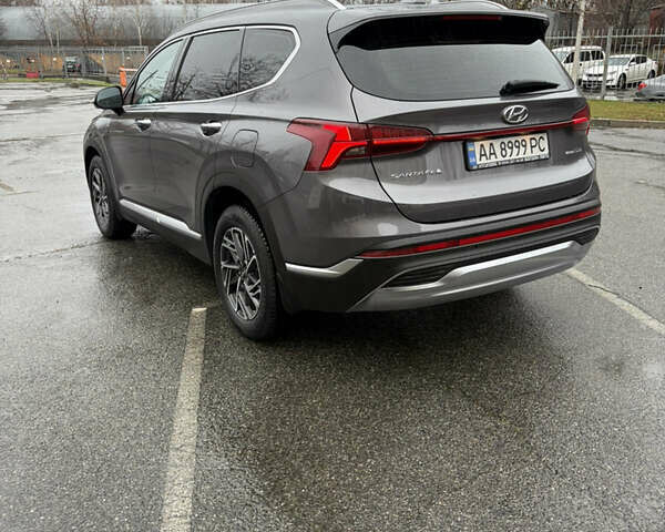 Серый Хендай Санта Фе, объемом двигателя 2.15 л и пробегом 110 тыс. км за 38000 $, фото 3 на Automoto.ua