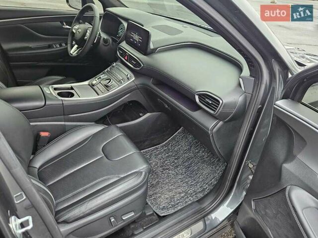 Сірий Хендай Санта Фе, об'ємом двигуна 2.15 л та пробігом 150 тис. км за 29900 $, фото 27 на Automoto.ua