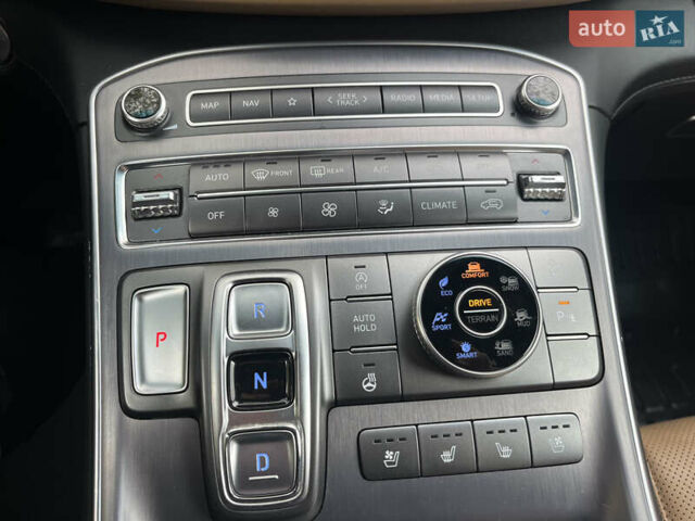 Серый Хендай Санта Фе, объемом двигателя 2.15 л и пробегом 71 тыс. км за 37777 $, фото 43 на Automoto.ua