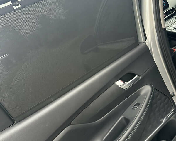 Серый Хендай Санта Фе, объемом двигателя 1.6 л и пробегом 70 тыс. км за 32300 $, фото 12 на Automoto.ua