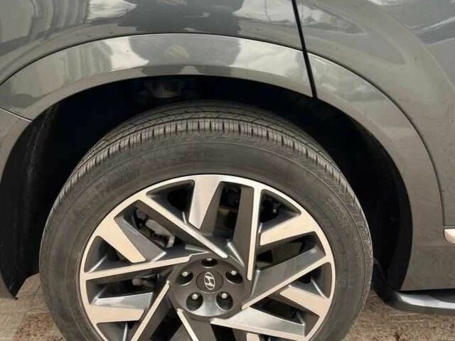 Сірий Хендай Санта Фе, об'ємом двигуна 2.5 л та пробігом 50 тис. км за 20000 $, фото 4 на Automoto.ua