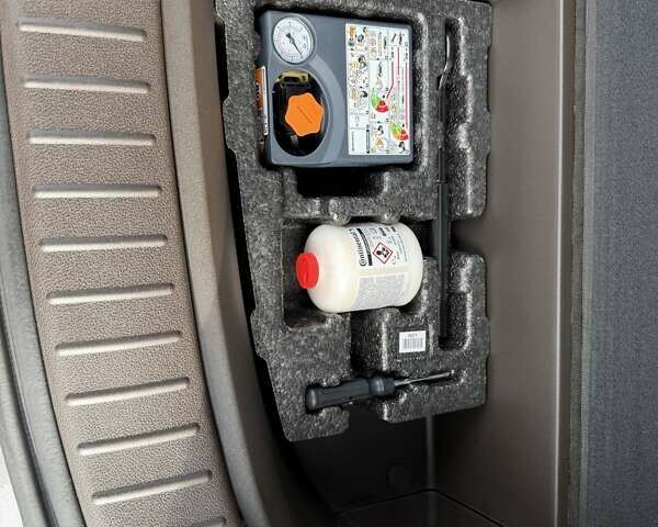 Серый Хендай Санта Фе, объемом двигателя 2.15 л и пробегом 114 тыс. км за 31800 $, фото 28 на Automoto.ua