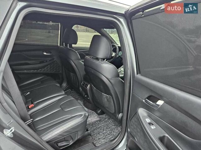 Сірий Хендай Санта Фе, об'ємом двигуна 2.15 л та пробігом 150 тис. км за 29900 $, фото 26 на Automoto.ua