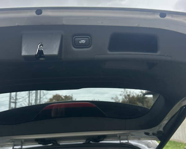 Серый Хендай Санта Фе, объемом двигателя 1.6 л и пробегом 70 тыс. км за 32300 $, фото 9 на Automoto.ua