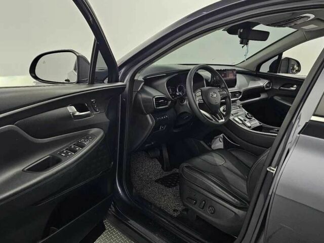 Серый Хендай Санта Фе, объемом двигателя 2.2 л и пробегом 34 тыс. км за 18300 $, фото 9 на Automoto.ua