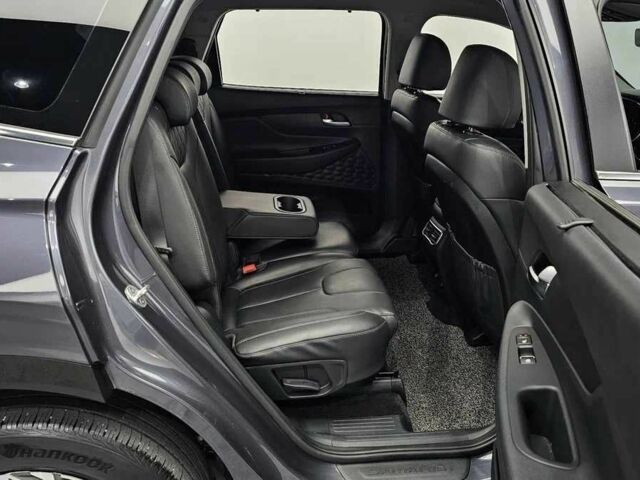 Серый Хендай Санта Фе, объемом двигателя 2.2 л и пробегом 34 тыс. км за 18300 $, фото 11 на Automoto.ua