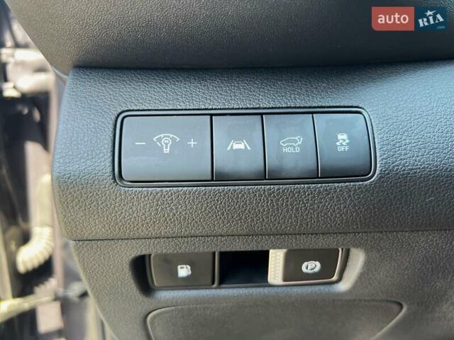 Серый Хендай Санта Фе, объемом двигателя 1.6 л и пробегом 29 тыс. км за 37999 $, фото 22 на Automoto.ua