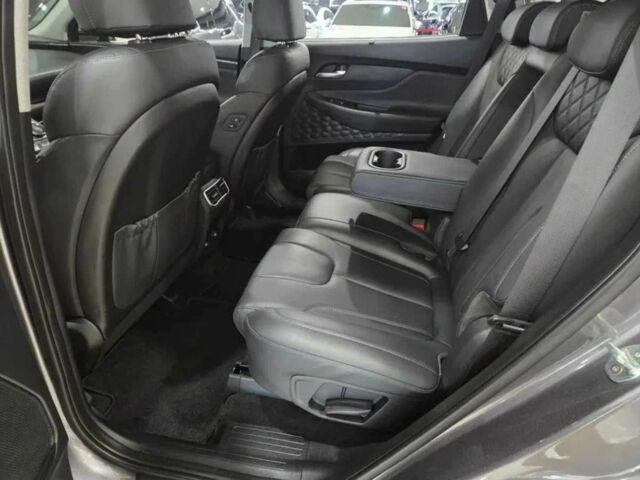 Серый Хендай Санта Фе, объемом двигателя 2.2 л и пробегом 13 тыс. км за 18380 $, фото 6 на Automoto.ua