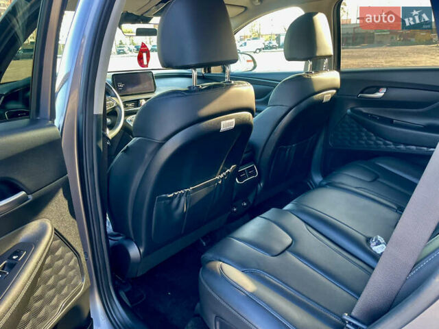 Серый Хендай Санта Фе, объемом двигателя 2.15 л и пробегом 169 тыс. км за 33950 $, фото 25 на Automoto.ua