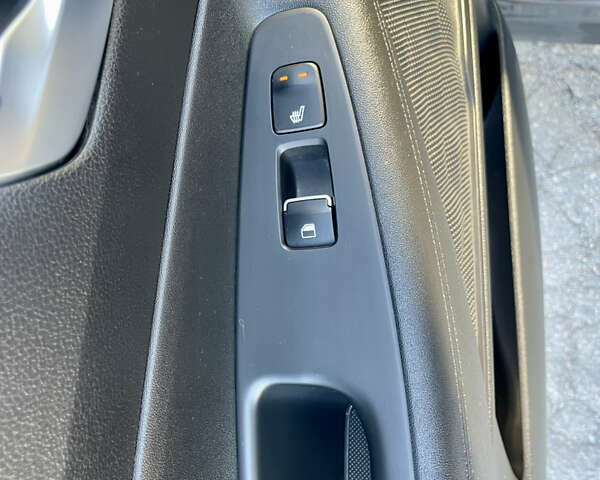 Серый Хендай Санта Фе, объемом двигателя 2.15 л и пробегом 169 тыс. км за 33950 $, фото 43 на Automoto.ua