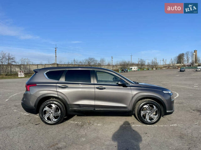 Серый Хендай Санта Фе, объемом двигателя 2.15 л и пробегом 169 тыс. км за 33950 $, фото 4 на Automoto.ua