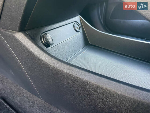 Серый Хендай Санта Фе, объемом двигателя 2.15 л и пробегом 169 тыс. км за 33950 $, фото 41 на Automoto.ua