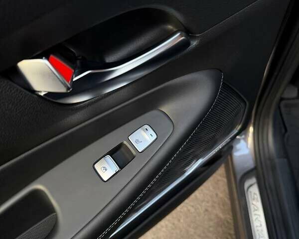 Сірий Хендай Санта Фе, об'ємом двигуна 2.15 л та пробігом 44 тис. км за 41800 $, фото 35 на Automoto.ua