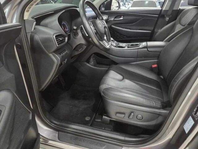 Серый Хендай Санта Фе, объемом двигателя 2.2 л и пробегом 13 тыс. км за 18380 $, фото 5 на Automoto.ua