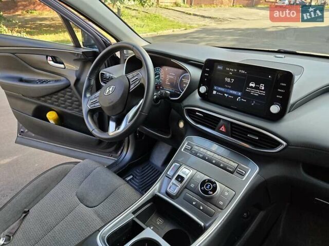 Серый Хендай Санта Фе, объемом двигателя 1.6 л и пробегом 45 тыс. км за 32900 $, фото 9 на Automoto.ua