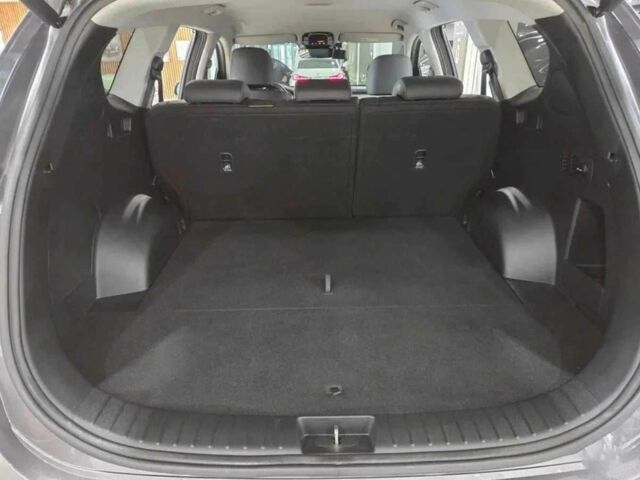 Серый Хендай Санта Фе, объемом двигателя 2.2 л и пробегом 13 тыс. км за 18380 $, фото 8 на Automoto.ua