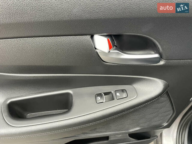 Серый Хендай Санта Фе, объемом двигателя 2.15 л и пробегом 169 тыс. км за 32550 $, фото 35 на Automoto.ua