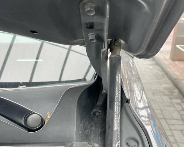 Серый Хендай Санта Фе, объемом двигателя 2.15 л и пробегом 169 тыс. км за 32550 $, фото 63 на Automoto.ua