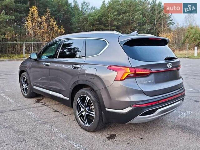 Серый Хендай Санта Фе, объемом двигателя 2 л и пробегом 36 тыс. км за 29500 $, фото 3 на Automoto.ua