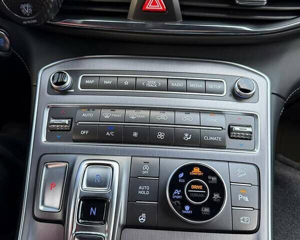 Сірий Хендай Санта Фе, об'ємом двигуна 2.15 л та пробігом 44 тис. км за 41800 $, фото 15 на Automoto.ua