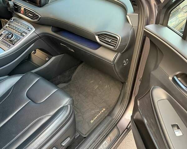 Сірий Хендай Санта Фе, об'ємом двигуна 2.15 л та пробігом 44 тис. км за 41800 $, фото 19 на Automoto.ua