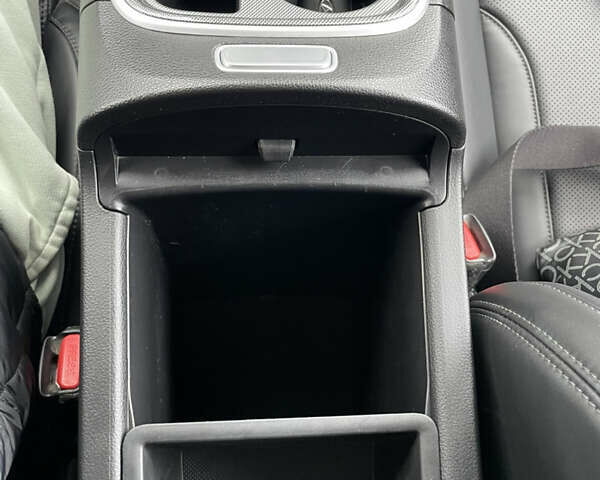 Серый Хендай Санта Фе, объемом двигателя 2.15 л и пробегом 169 тыс. км за 32550 $, фото 58 на Automoto.ua