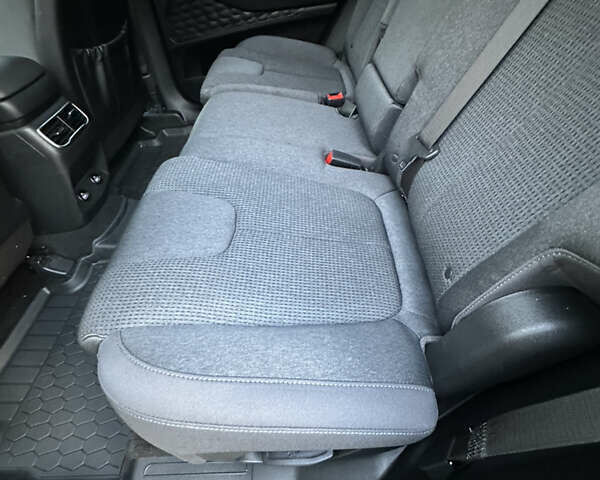 Серый Хендай Санта Фе, объемом двигателя 2.5 л и пробегом 17 тыс. км за 31500 $, фото 34 на Automoto.ua